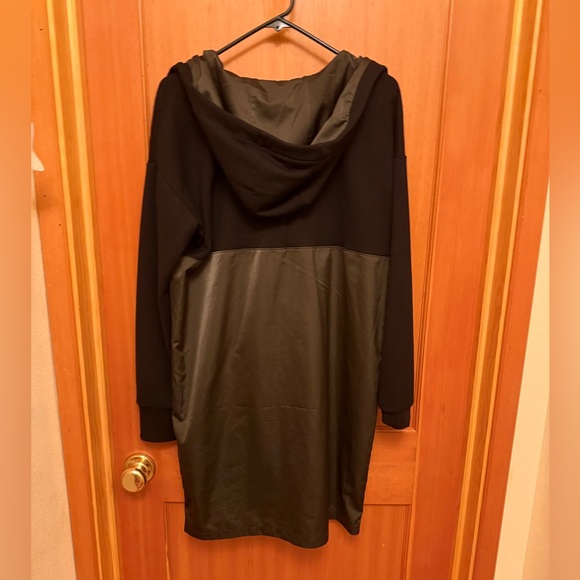 ATHLETA Radiant Hybrid Hoodie Pullover Dress - Picture 4 of 9